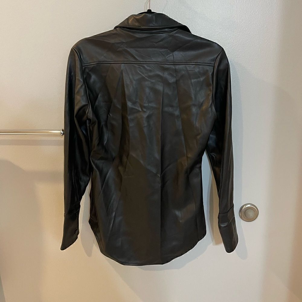 NWT Zara Faux Leather Button Down in Black Size XSmall! - Picture 2 of 4